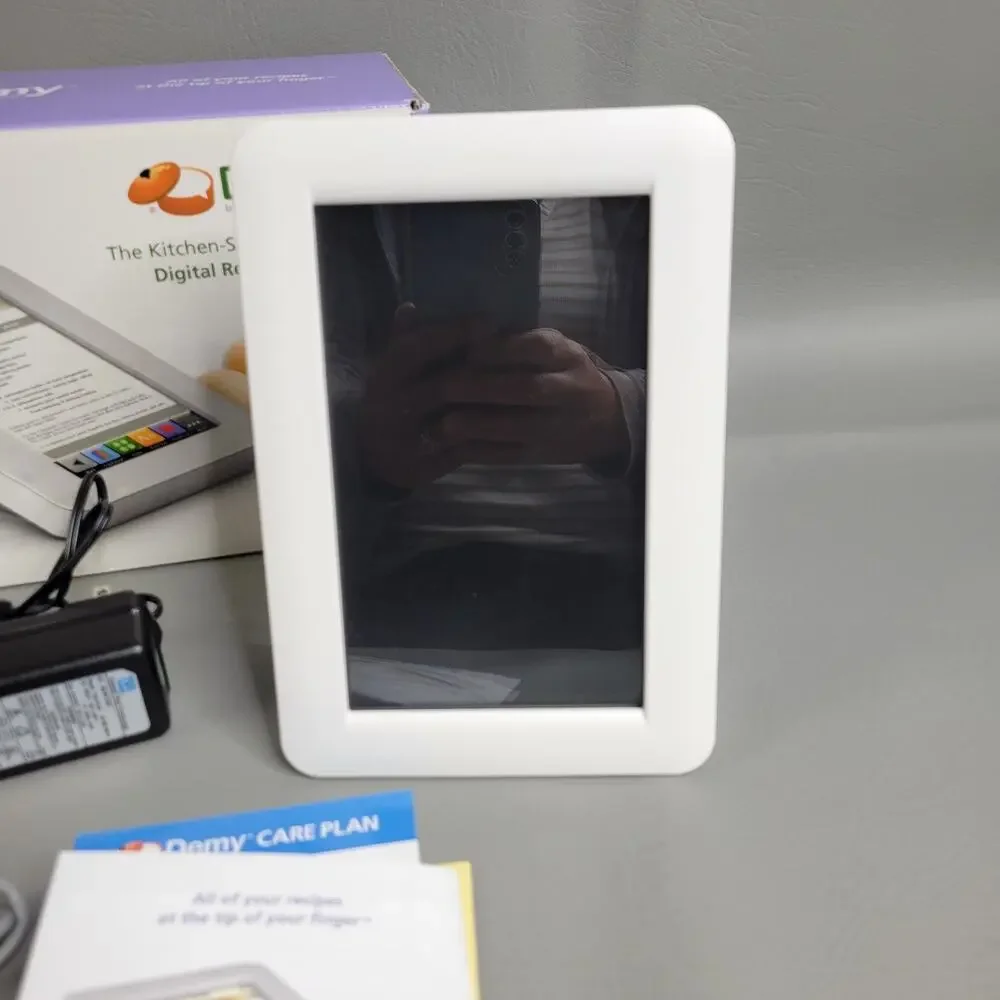 Demy: The Kitchen-Safe, Touchscreen Digital Recipe Reader by Key Ingredient